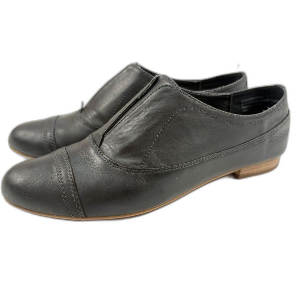 Trouve Black Leather Slip-On Flats
